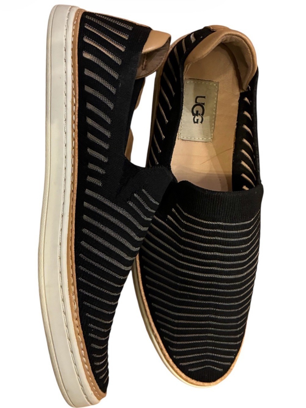 UGG Sz 8 Black Metallic Knit Striped Slip-On Sneakers Leather Trim Shoes Nice! - Picture 4 of 9